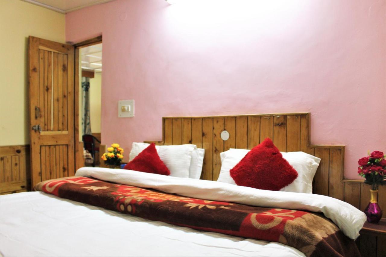 Hotel New Royal Manāli Exteriér fotografie