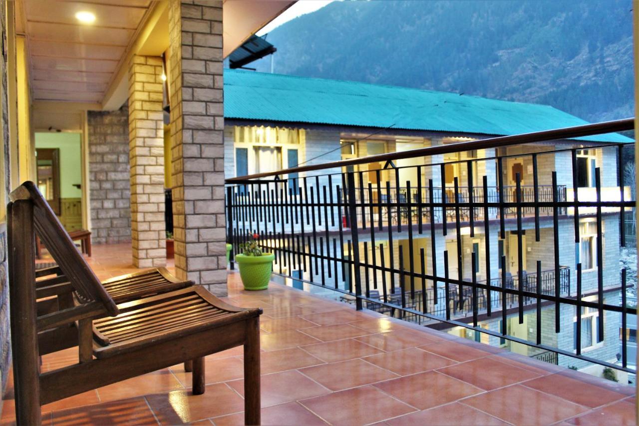 Hotel New Royal Manāli Exteriér fotografie