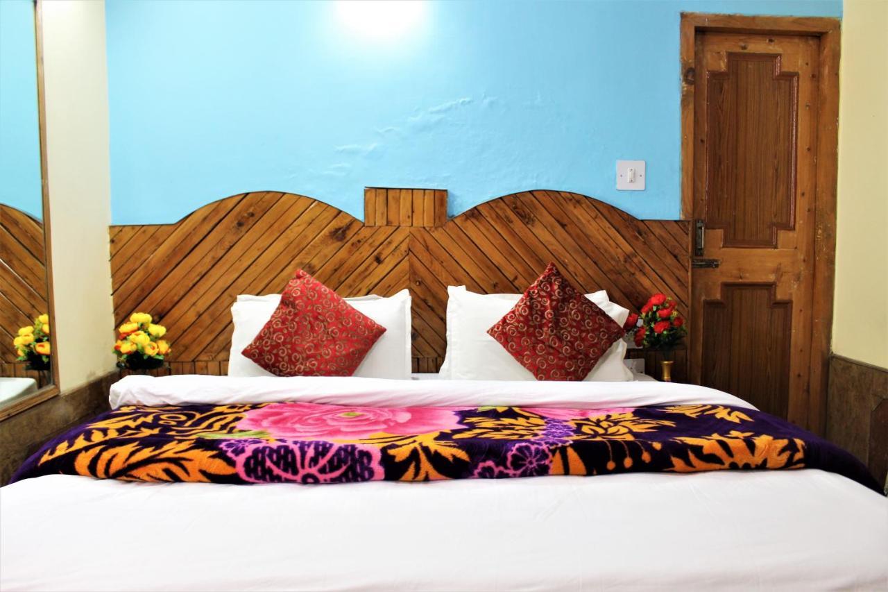 Hotel New Royal Manāli Exteriér fotografie
