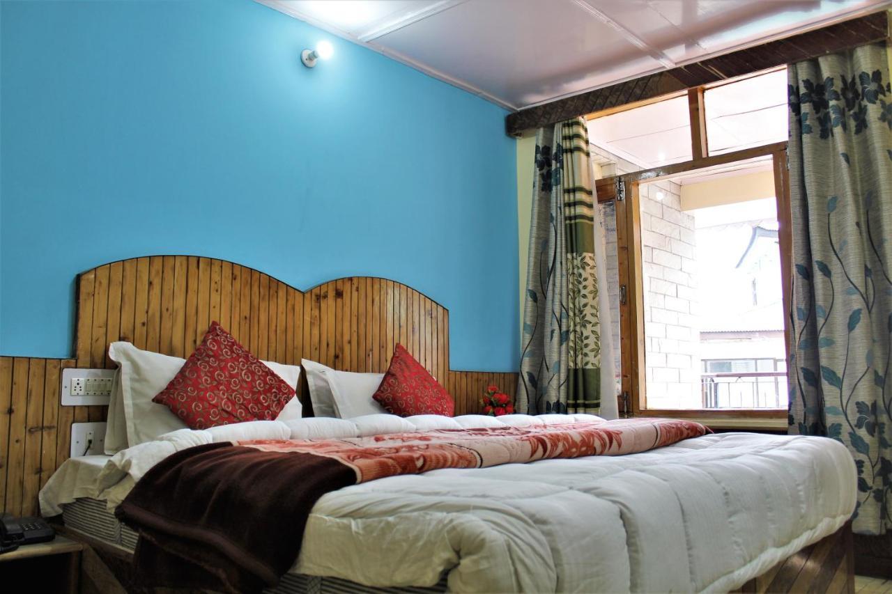 Hotel New Royal Manāli Exteriér fotografie