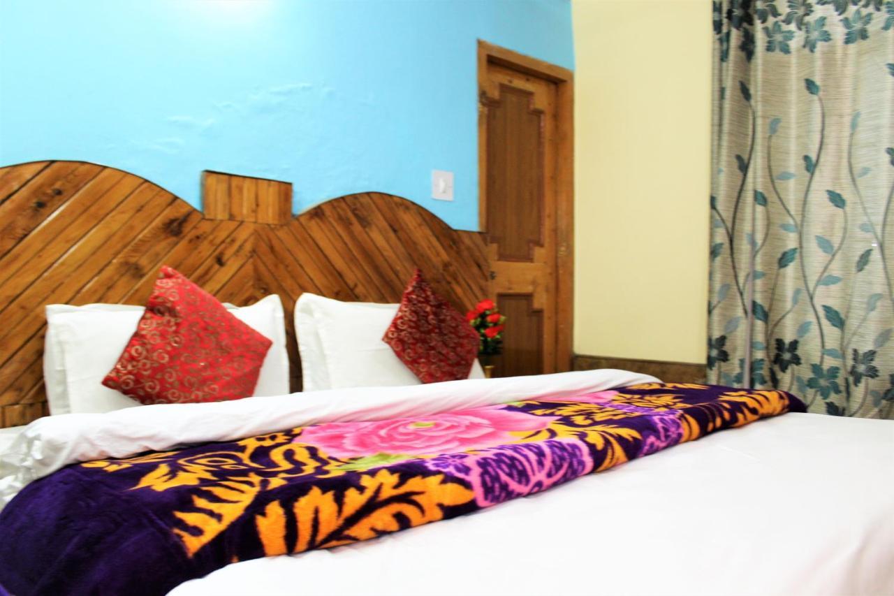 Hotel New Royal Manāli Exteriér fotografie