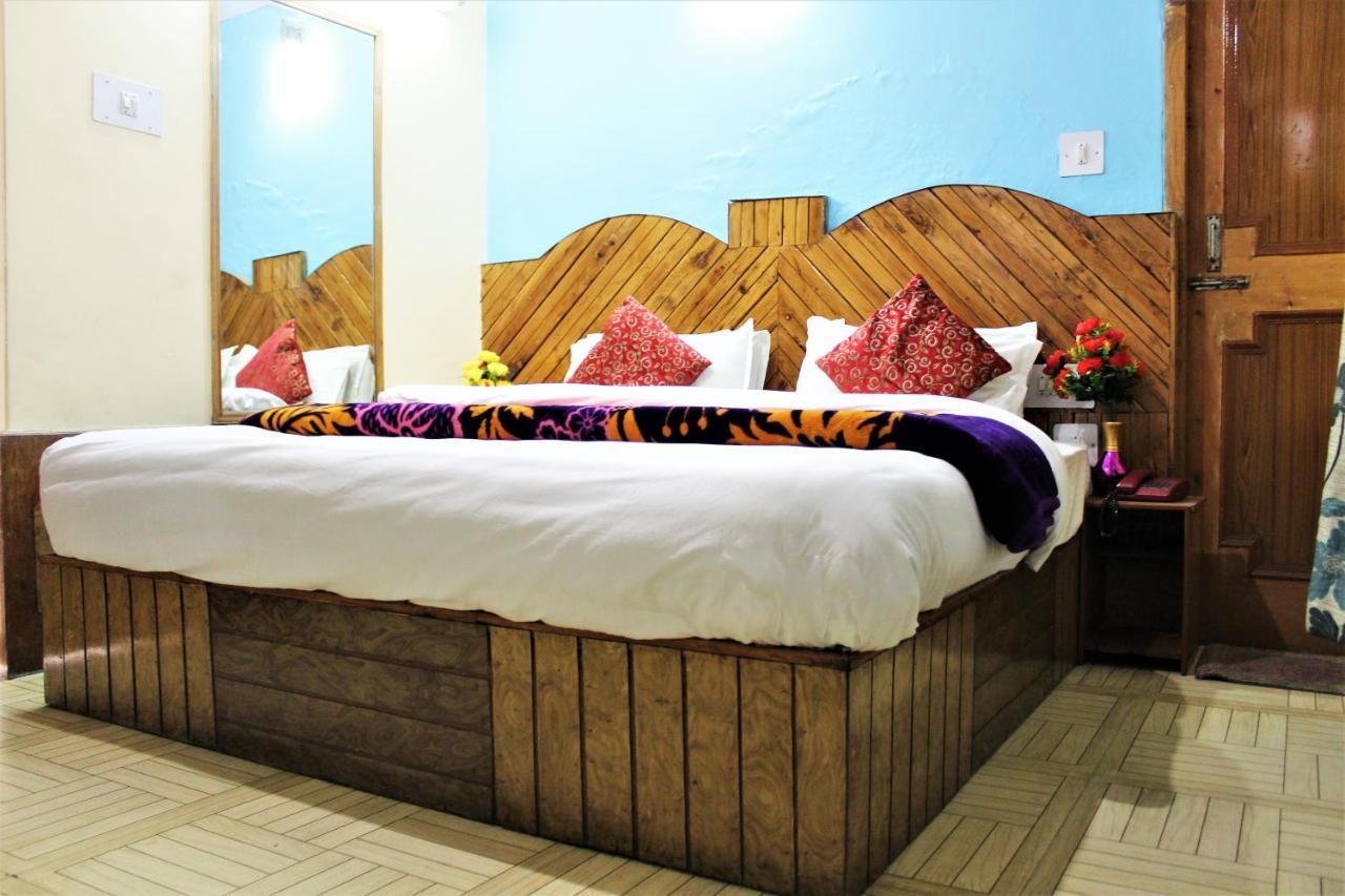 Hotel New Royal Manāli Exteriér fotografie